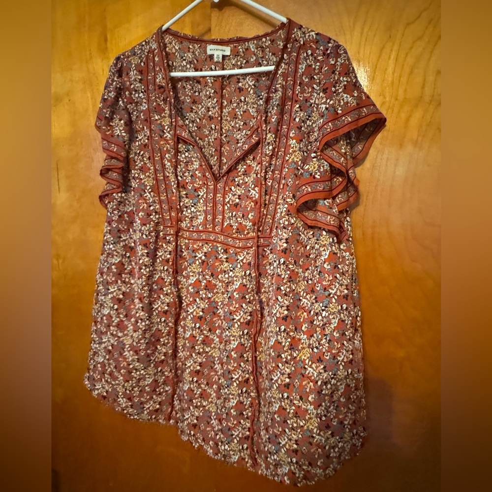 Max Studio Blouse flutter sleeve, split neck with tie closure